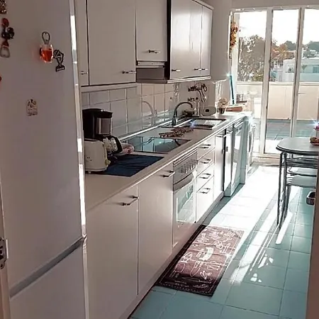 Δωμάτια σε οικογενειακή κατοικία Puerto Banus Alquiler